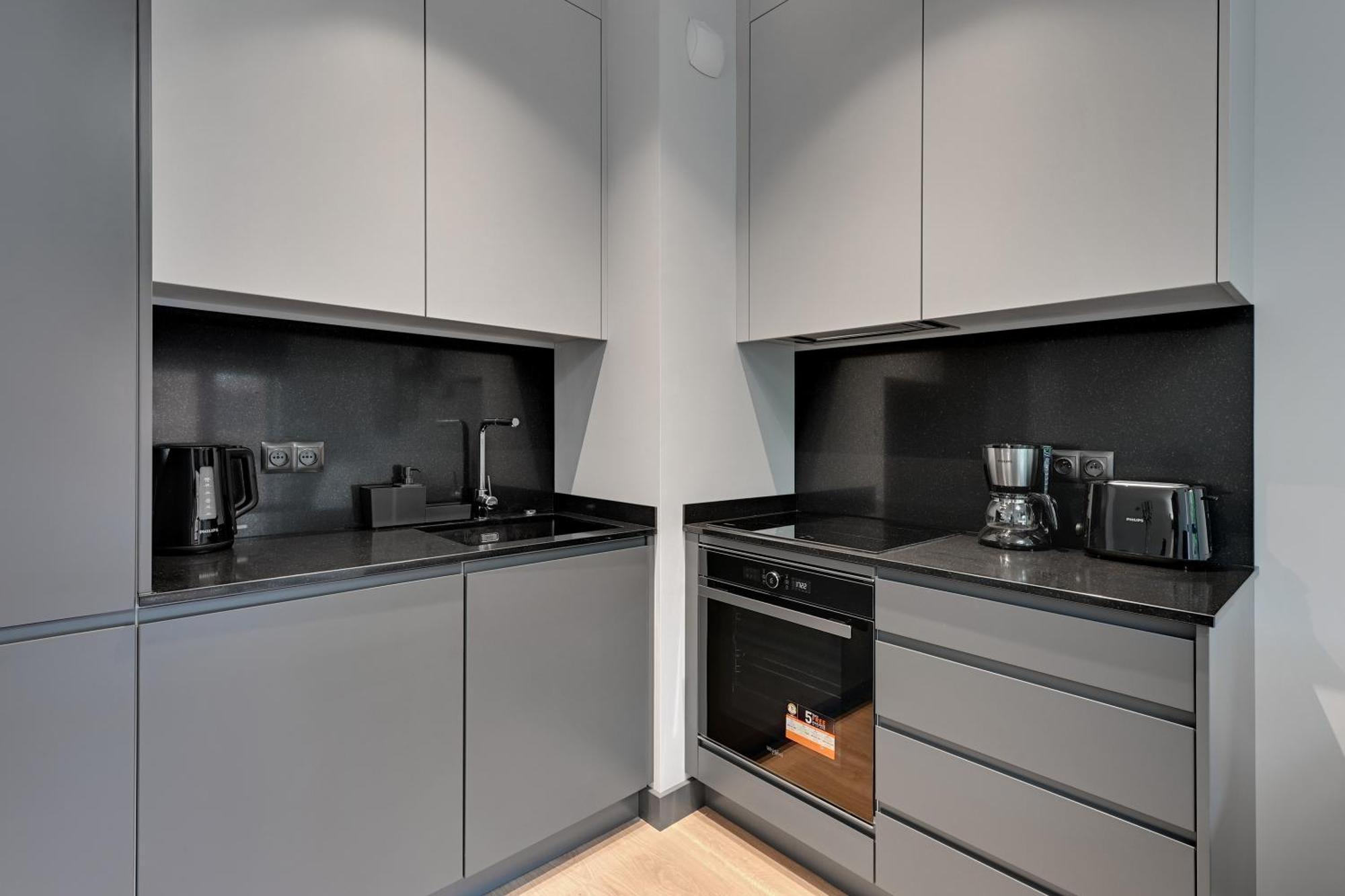 Scala City Center Apartments & Studios By Lion Apartments 格但斯克 外观 照片